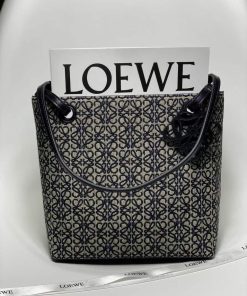 Design SQUARE ANAGRAM JACQUARD AND LEATHER TOTE BAG IN NAVY/BLACK