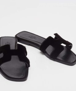 First copy Design Black Fur Oran Sandalsbest replica shoes website