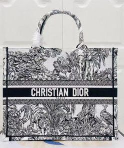 Design Christian Dior | LARGE DIOR BOOK TOTE