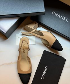 Design Chanel Beige/Black Leather And Fabric CC Cap Toe Slingback Sandals